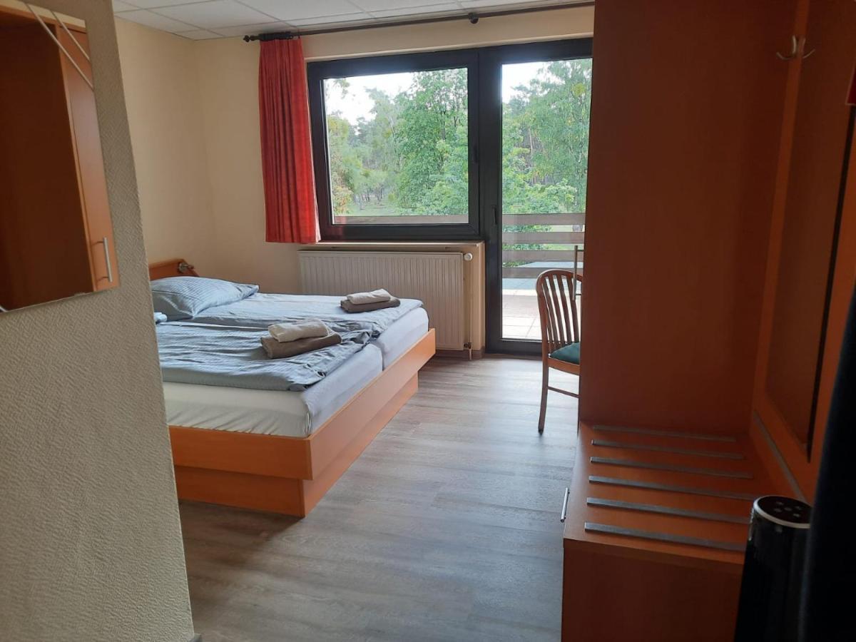 Hotel-Restaurant Hubertus Brome エクステリア 写真