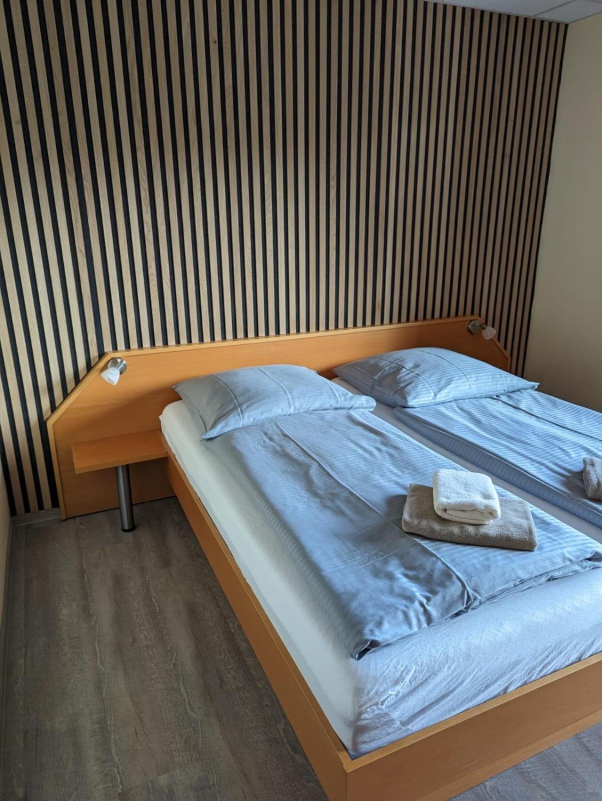 Hotel-Restaurant Hubertus Brome エクステリア 写真