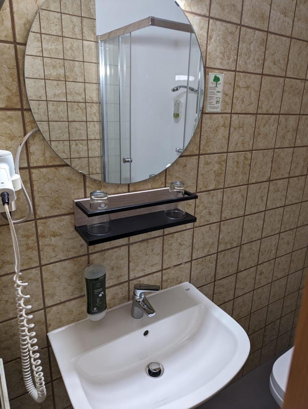 Hotel-Restaurant Hubertus Brome エクステリア 写真
