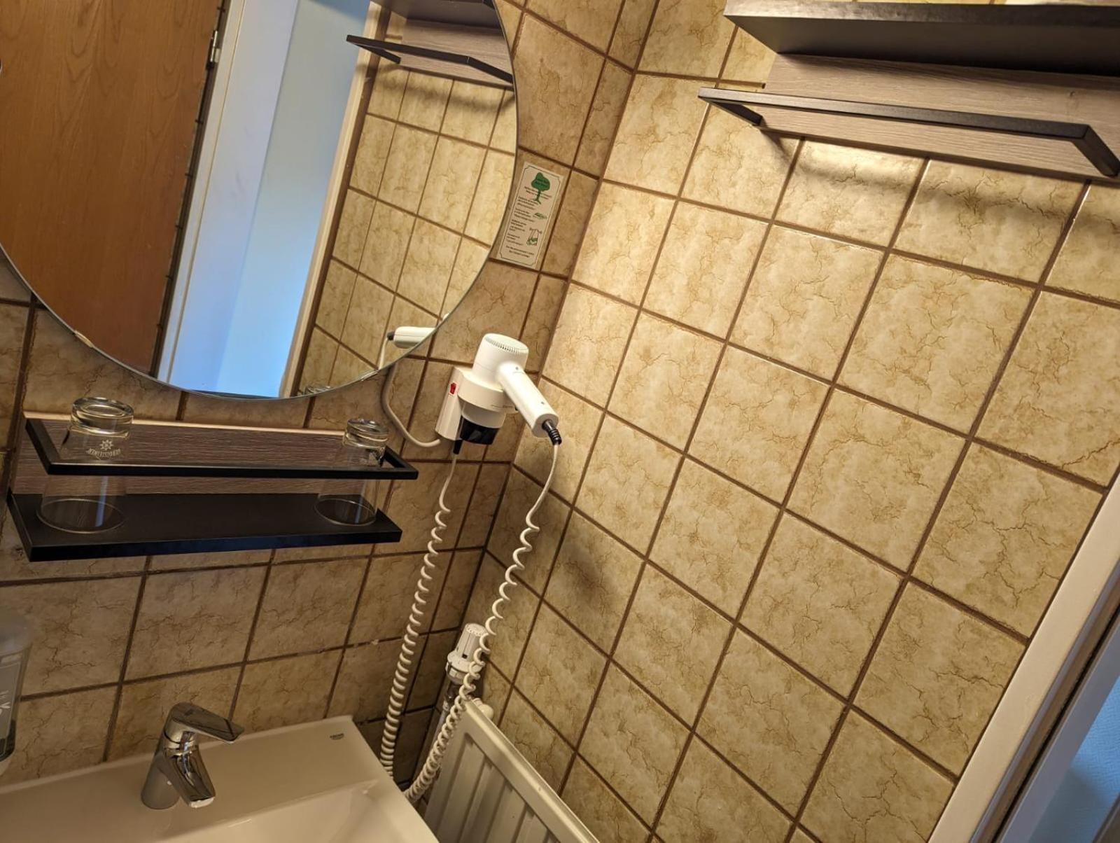 Hotel-Restaurant Hubertus Brome エクステリア 写真